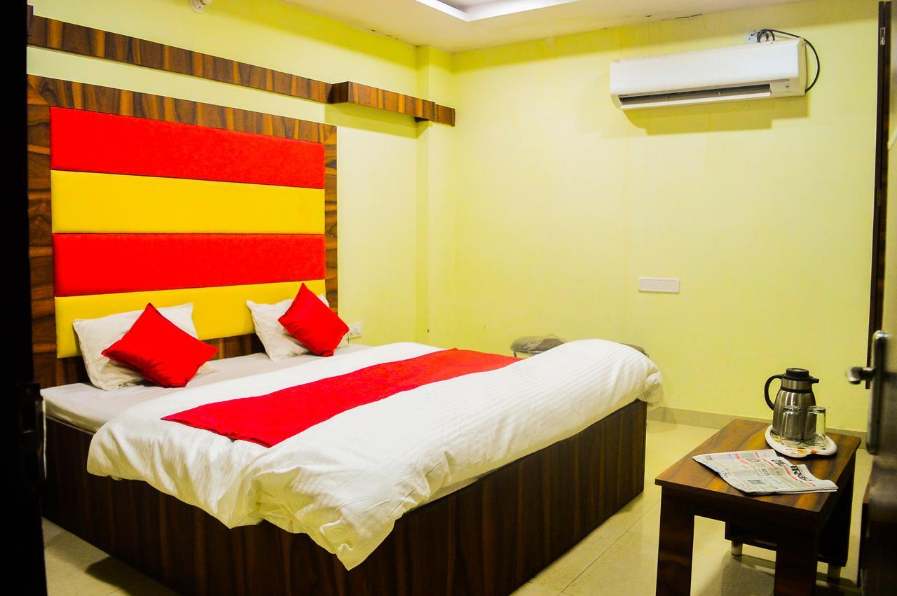 Hotel Kalash Ujjain Zewnętrze zdjęcie