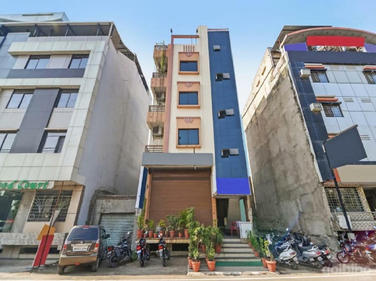 Hotel Kalash Ujjain Zewnętrze zdjęcie
